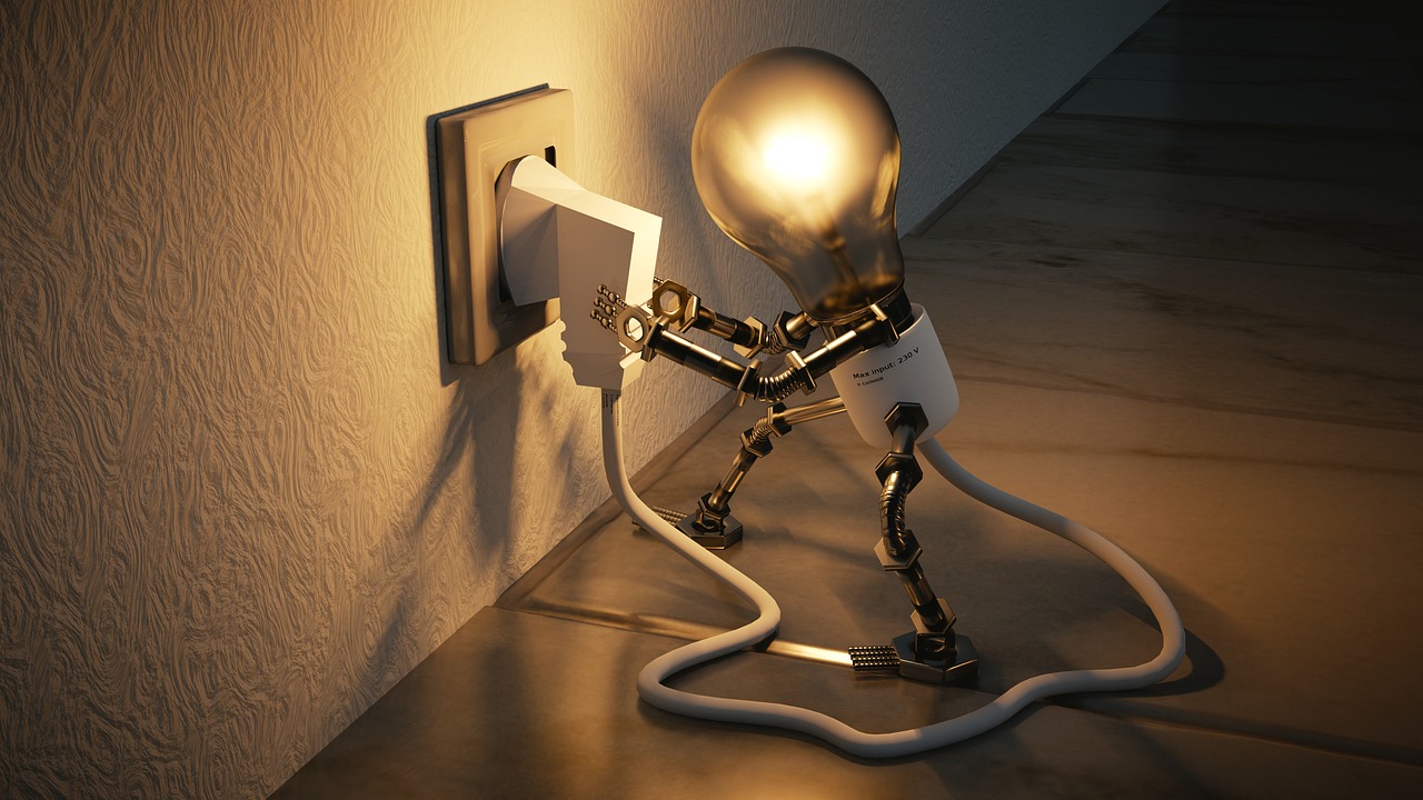 Presa smart WiFi con display LED che mostra consumo energetico